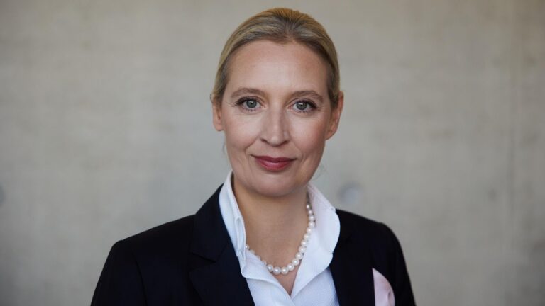Alice Weidel Ohr Prothese: Wahrheit oder Gerücht über das mysteriöse Detail?